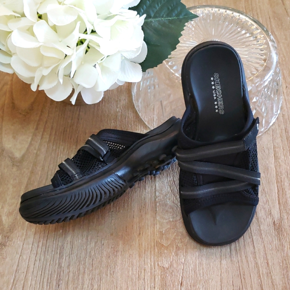 Sketchers Mesh and Neoprene Sandals